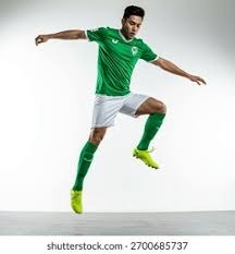 德天空：诺伊尔因肠胃感染缺席合练，乌尔比希可能替代他出场